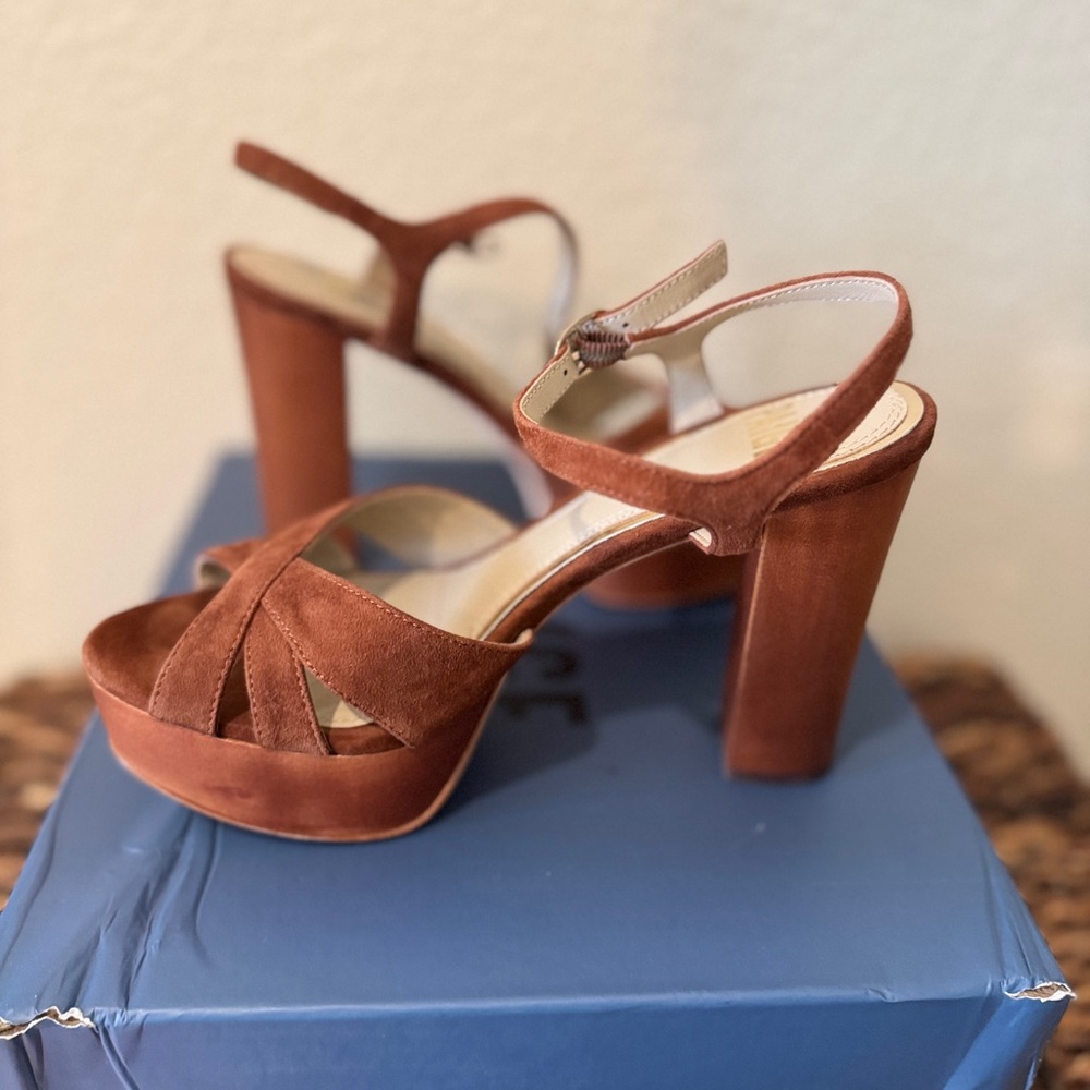 PAIGE Cassie Suede Brown Platform Heels 6.5 - Never worn out of home. - Picture 2 of 7
